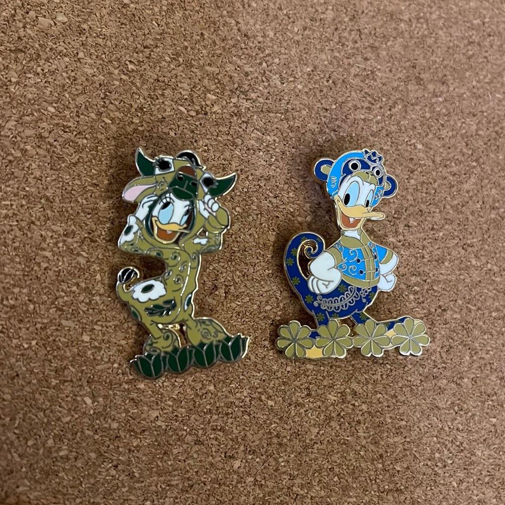 Donald and Daisy Disney pins